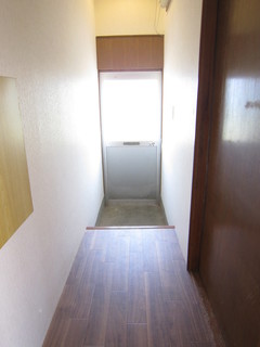 玄関①